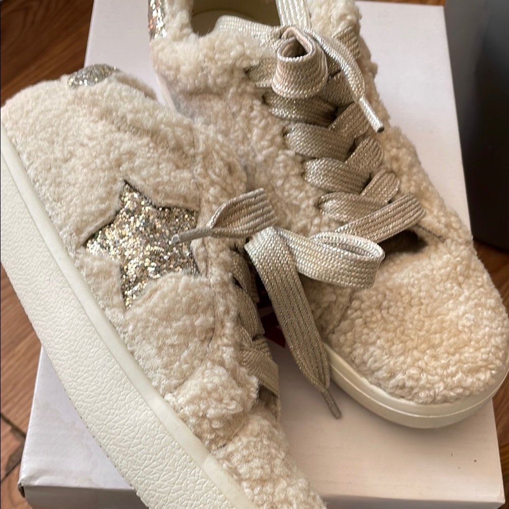 Cozy Cream Sneakers fluffy Unionbay 7M Womens with Glitter Star